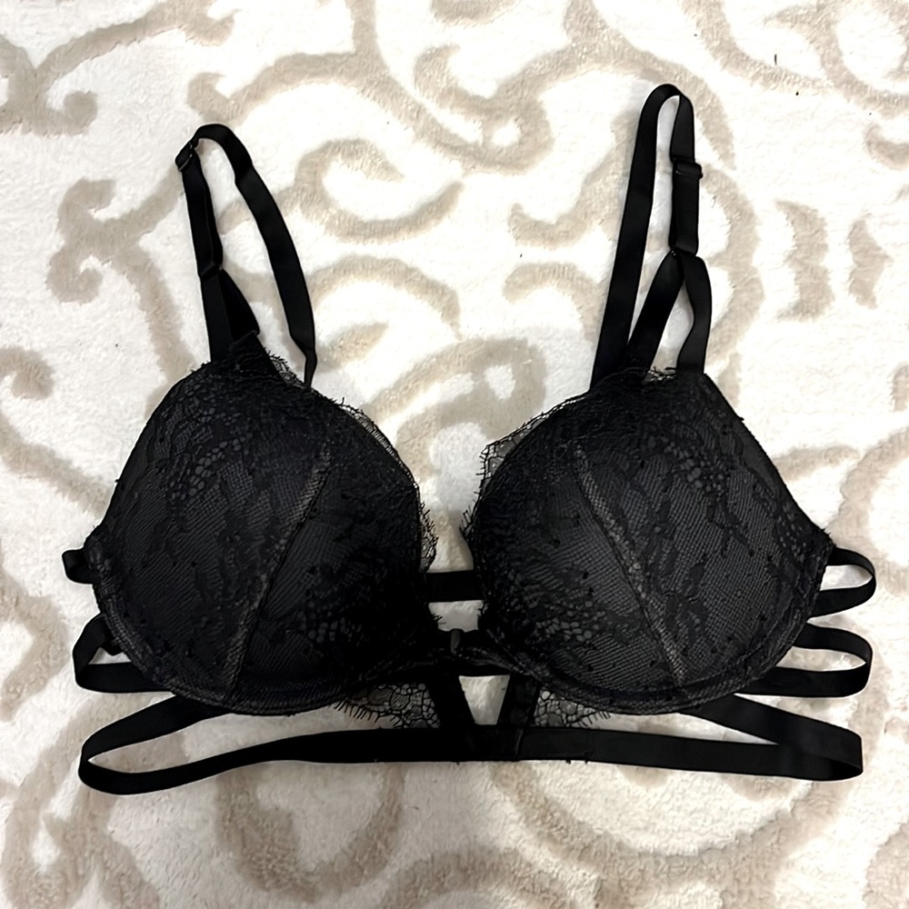 Victoria’s Secret bra 32C